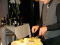 Restaurant Au Gré du Vent : Le sommelier Jean-Adelson Razée en action avec les fromages Restaurant Au Gré du Vent : Le sommelier Jean-Adelson Razée en action avec les fromages