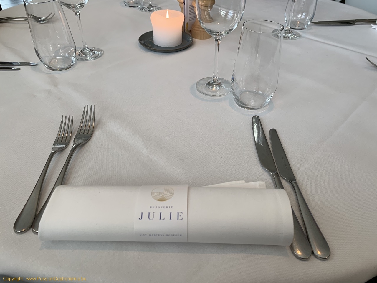 Brasserie Julie - La table
