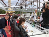 Dinner In The Sky Koekelberg - La nacelle Dinner In The Sky Koekelberg - La nacelle