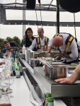 Dinner In The Sky Koekelberg - Le chef David Martin et Fabio Dinner In The Sky Koekelberg - Le chef David Martin et Fabio