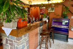 Hostellerie de L'Oise - La partie café Hostellerie de L'Oise - La partie café