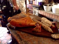 Restaurant le Métin à Mettet - Charcuteries Basques tranchées à la Berkel Restaurant le Métin à Mettet - Charcuteries Basques tranchées à la Berkel