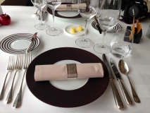 Hôtel Restaurant Lemonnier : une table dressée avec soin