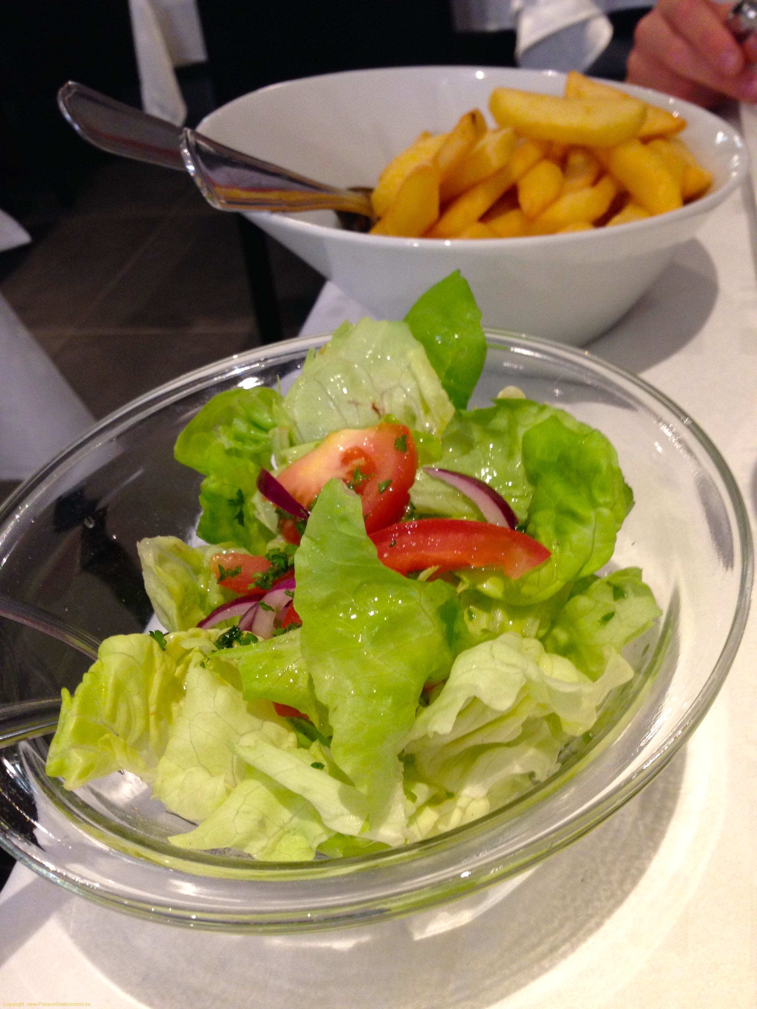 Restaurant Le Monteco : accompagnements frites et salade