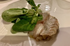 Restaurant Les Caves d'Alex - Carpaccio de bar, pied de porc et pourpier Restaurant Les Caves d'Alex - Carpaccio de bar, pied de porc et pourpier