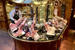 Les Grands Buffets à Narbonne - Les jambons Les Grands Buffets à Narbonne - Les jambons