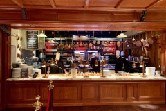Les Grands Buffets à Narbonne - La rôtisserie et les chefs