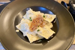 Restaurant 10 Forchette - Ravioli au veau Restaurant 10 Forchette - Ravioli au veau