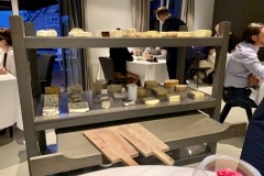 Restaurant Attablez-Vous - Le plateau de fromages de Maître Corbeau Restaurant Attablez-Vous - Le plateau de fromages de Maître Corbeau