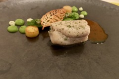 Restaurant Attablez-Vous - Sole de nos côtes, petits pois, ail des ours, jus de volaille perlé