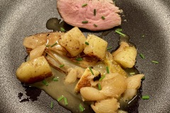 Restaurant Wine And More - Veau / Pommes de terre / Chicons / Jus réduit