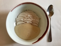 Restaurant Flocon de Sel - Oeuf coulant, écailles de champignon, café Restaurant Flocon de Sel - Oeuf coulant, écailles de champignon, café