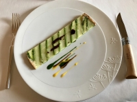 Restaurant Flocon de Sel - Premières asperges vertes Restaurant Flocon de Sel - Premières asperges vertes