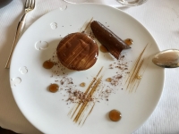 Restaurant Flocon de Sel - Tarte tiède au chocolat fumé Restaurant Flocon de Sel - Tarte tiède au chocolat fumé