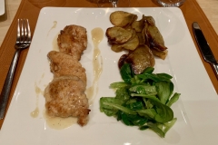 Restaurant I Cugini - Scaloppine di pollo al limone Restaurant I Cugini - Scaloppine di pollo al limone