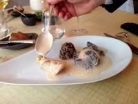 Restaurant Jeunet à Arbois : Poulette de Bresse au vin jaune et morilles Restaurant Jeunet à Arbois : Poulette de Bresse au vin jaune et morilles