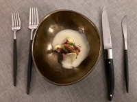 Restaurant La Ligne Rouge - Jambon-beurre, chicon, truffe Restaurant La Ligne Rouge - Jambon-beurre, chicon, truffe