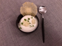 Restaurant La Ligne Rouge - Espuma de pina colada, granité de citron vert, brunoise d’ananas confit aux épices, opaline d’ananas Restaurant La Ligne Rouge - Espuma de pina colada, granité de citron vert, brunoise d’ananas confit aux épices, opaline d’ananas