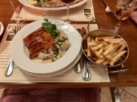 Restaurant La Petite Gayole - Vol-au-vent de poule maison