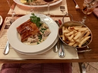 Restaurant La Petite Gayole - Vol-au-vent de poule maison Restaurant La Petite Gayole - Vol-au-vent de poule maison