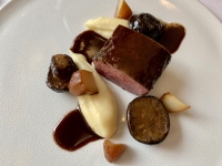 Restaurant La Canne en Ville - Chevreuil, bollet, panais, navet aigre Restaurant La Canne en Ville - Chevreuil, bollet, panais, navet aigre