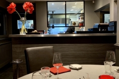 Restaurant La Ligne Rouge - Vue sur la cuisine Restaurant La Ligne Rouge - Vue sur la cuisine