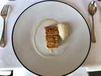 Restaurant La Paix - Feuilletage inversé miso, vanille Restaurant La Paix - Feuilletage inversé miso, vanille