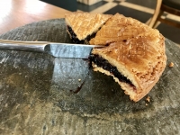Restaurant La Paix - Mignardises : gâteau base aux cerises