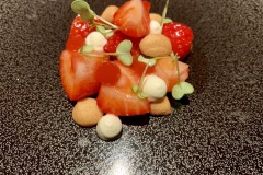 Restaurant La Villa In The Sky - Fraise, Raifort Restaurant La Villa In The Sky - Fraise, Raifort