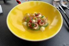 Restaurant La Villa In The Sky - Tomate cerise, crevettes grises, burrata, kéfir limes Restaurant La Villa In The Sky - Tomate cerise, crevettes grises, burrata, kéfir limes