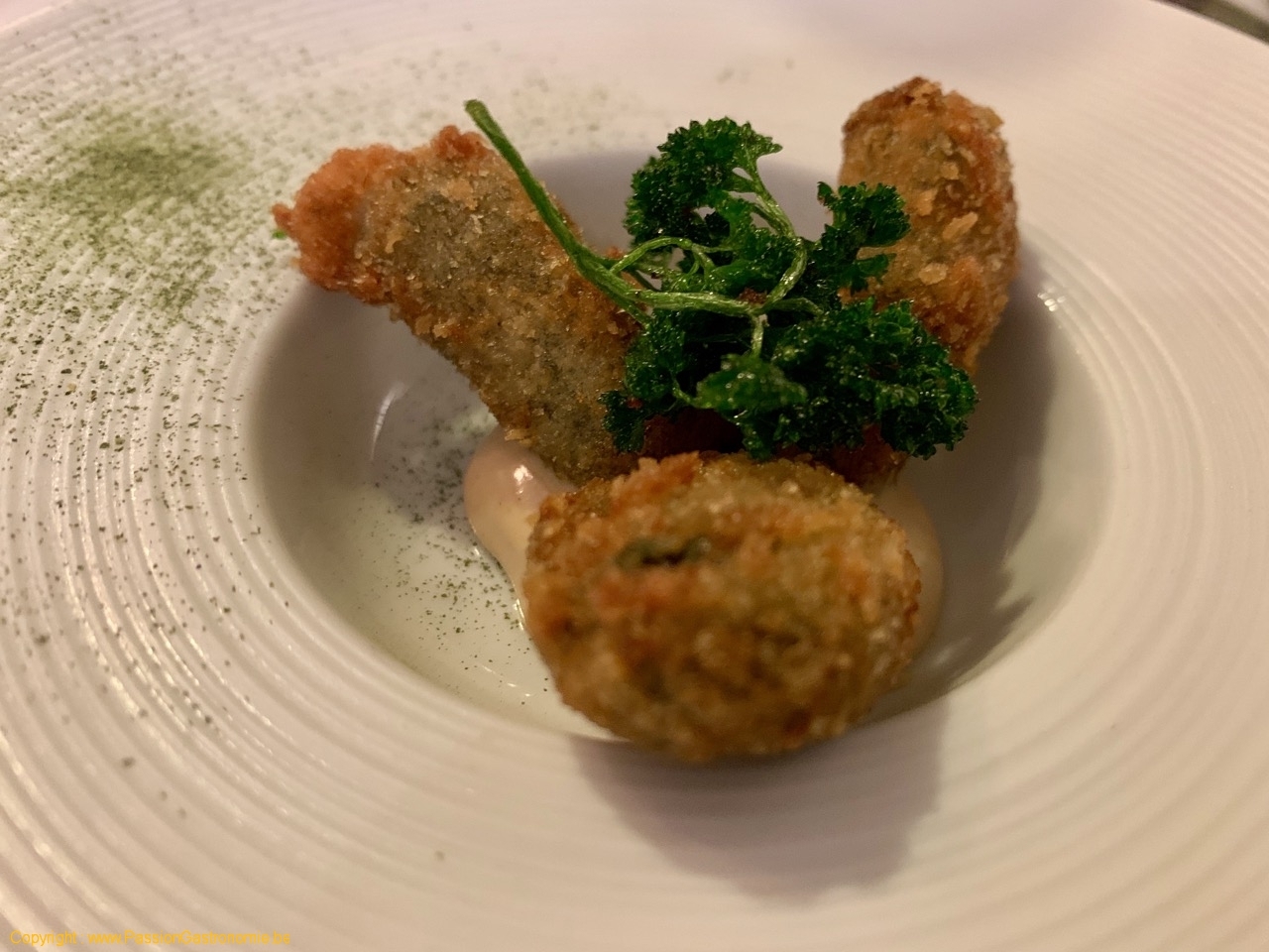 Restaurant Le Fou est Belge - Fritots de moues, sauce moutardée