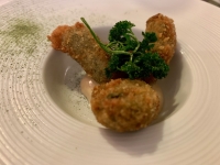 Restaurant Le Fou est Belge - Fritots de moules, sauce moutardée Restaurant Le Fou est Belge - Fritots de moules, sauce moutardée