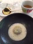 Restaurant Le Gril aux herbes d'Evan - Millefeuille de Saint-Jacques et truffe noire Restaurant Le Gril aux herbes d'Evan - Millefeuille de Saint-Jacques et truffe noire