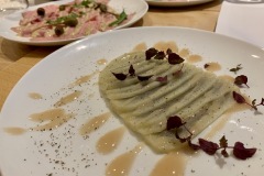Restaurant Gril aux herbes - Artichauts en émincé, vinaigrette moutarde