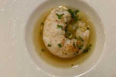 Restaurant Gril aux herbes - Langoustine royale et son consommé d'étrilles Restaurant Gril aux herbes - Langoustine royale et son consommé d'étrilles