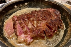 Restaurant Gril aux herbes - Wagyu N°8 Blackmore Restaurant Gril aux herbes - Wagyu N°8 Blackmore