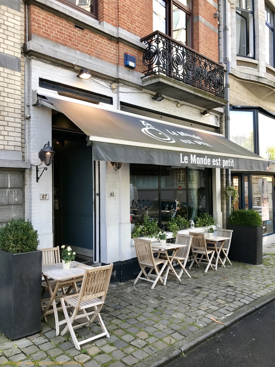 Restaurant Le Monde est Petit