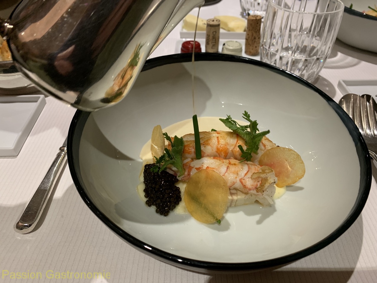 Restaurant Le Prieuré Saint-Géry - Langoustines royales, beurre blanc, caviar, mousseline de pommes de terre