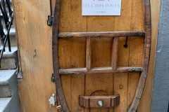 Restaurant Les Caves d'Alex - La porte d'entrée Restaurant Les Caves d'Alex - La porte d'entrée