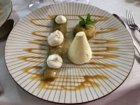 Restaurant Les Gourmands - Parfait chocolat blanc et rhubarbe Restaurant Les Gourmands - Parfait chocolat blanc et rhubarbe