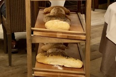 Restaurant L'Essentiel  - Le chariot de pain