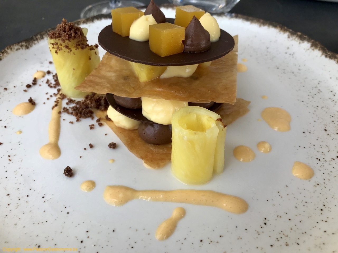 Restaurant LO'riginal - Millefeuille, passion, chocolat, ananas