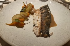 Restaurant Michel - Dorade grillée, miso, potiron, oignon de Cévennes Restaurant Michel - Dorade grillée, miso, potiron, oignon de Cévennes