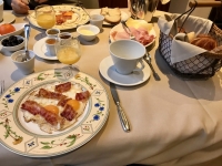 Auberge du Moulin Hideux - Le petit déjeuner Auberge du Moulin Hideux - Le petit déjeuner