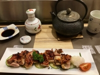 Restaurant Japonais Nonbe Daigaku - Cuisse de poulet \"Patte noire\" grillé à la sauce teriyaki