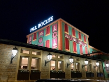 Restaurant Paul Bocuse - Le bâtiment vu de côté