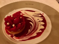 Restaurant Paul Bocuse - Tarte sablée framboise et citron Restaurant Paul Bocuse - Tarte sablée framboise et citron