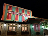 Restaurant Paul Bocuse - Le bâtiment vu de côté Restaurant Paul Bocuse - Le bâtiment vu de côté