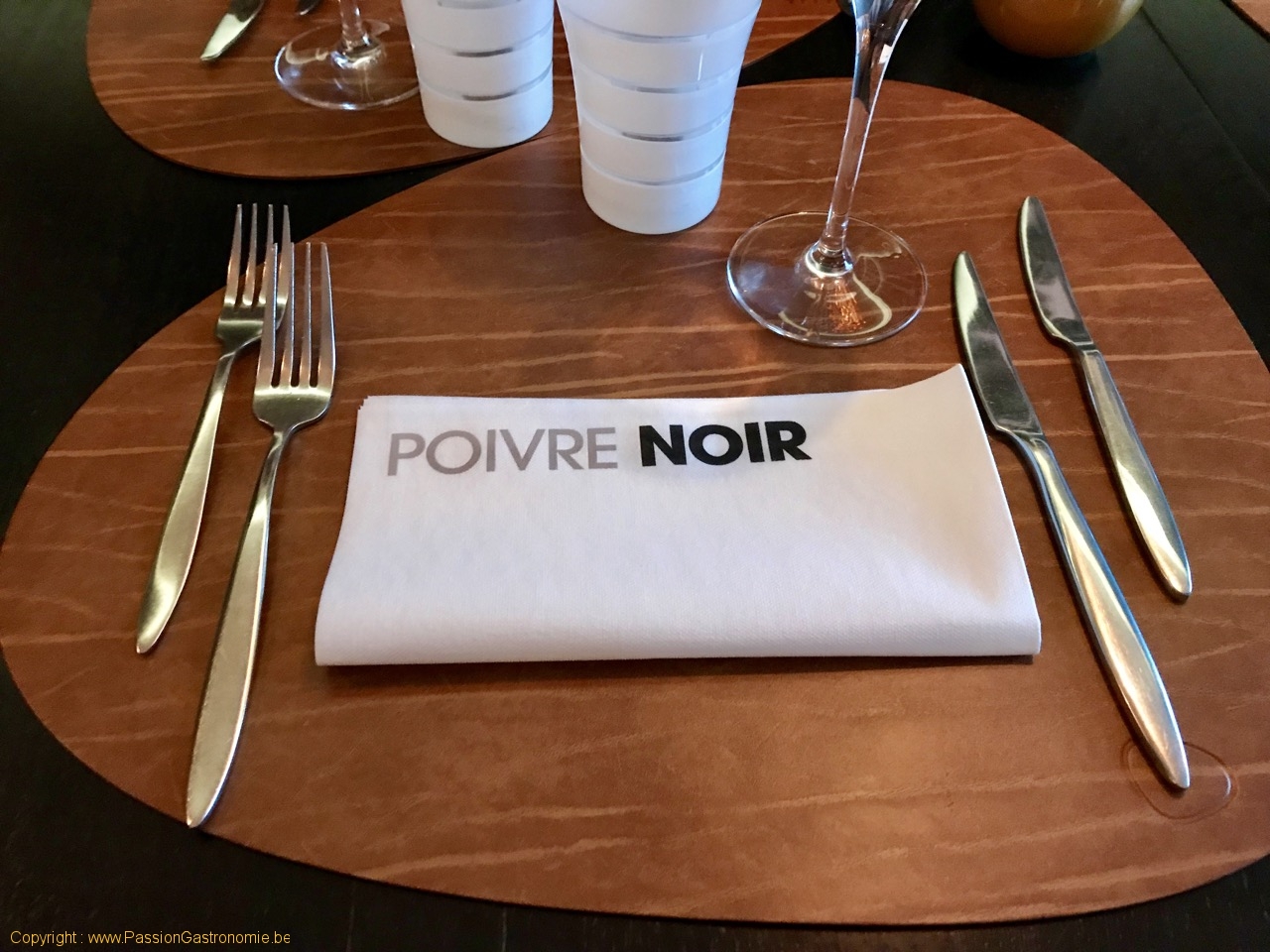 Restaurant Poivre Noir - La table