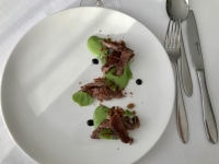 Restaurant Pouic Pouic - Wagyu beef fumé, huitre et sauce verte Restaurant Pouic Pouic - Wagyu beef fumé, huitre et sauce verte